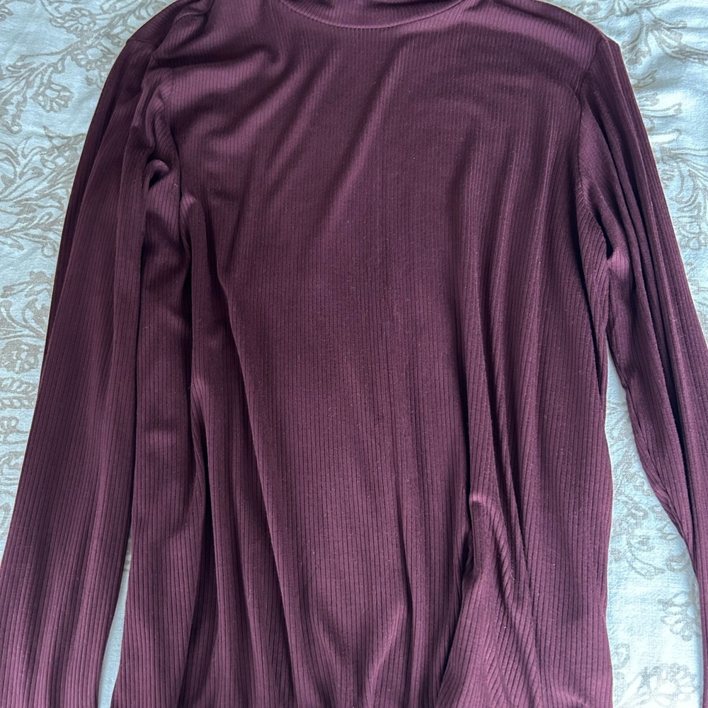 Soft basic turtleneck - Picture 3 of 5